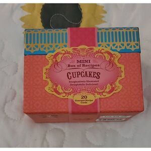 NEW IN BOX STUDIO OH CUPCAKE RECIPES